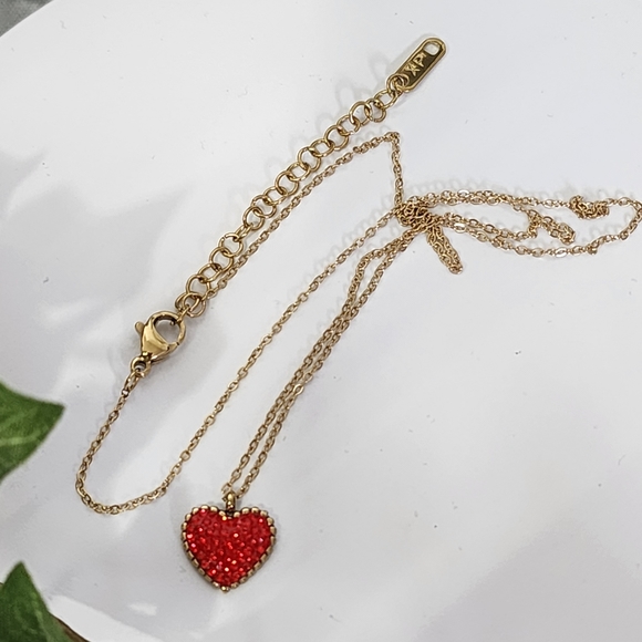 Minimalist 18k Gold Plated Steel Red Crystal Heart Pendant with Chain New - Picture 3 of 8